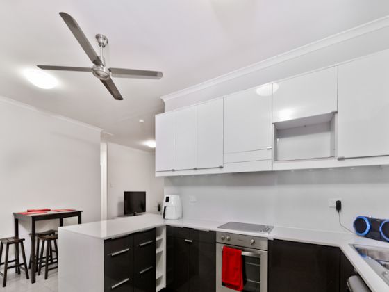 144 Marshall Rd Holland Park West QLD 4121, West - Thumbnail 7