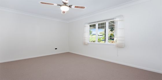 18 Kurts Street Holland Park West QLD 4121, West - Thumbnail 8