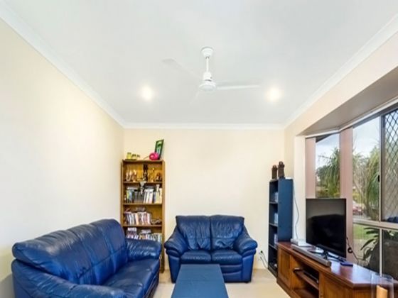 28 Barron Court Hillcrest QLD 4118, Hillcrest - Thumbnail 2