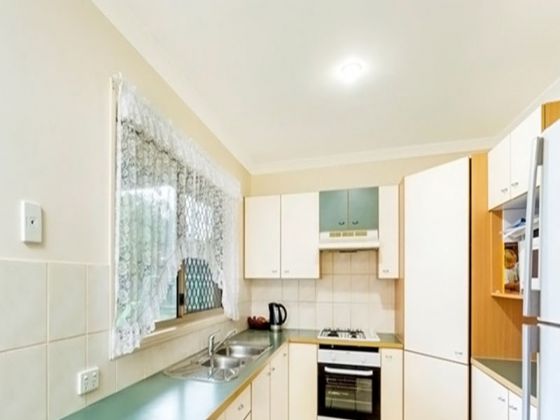28 Barron Court Hillcrest QLD 4118, Hillcrest - Thumbnail 5