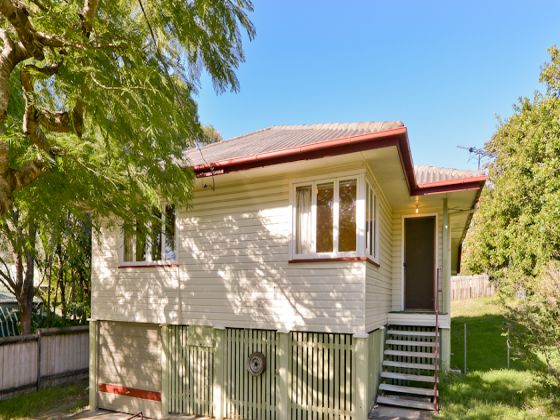 32 Exmoor Street Upper Mount Gravatt QLD 4122, Upper Mount Gravatt - Image 1