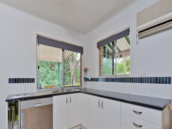 38 Pareena Cres Mansfield QLD 4122, Mansfield - Thumbnail 6