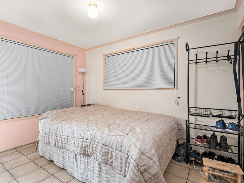 properties Image