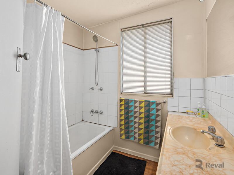 properties Image