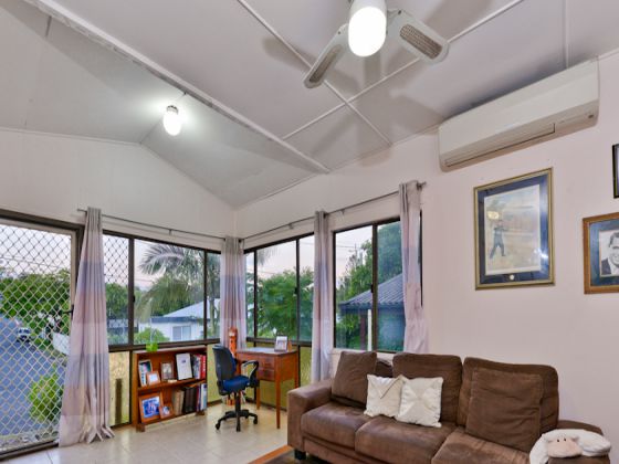 51 Norton St Upper Mount Gravatt QLD 4122, Upper Mount Gravatt - Thumbnail 2