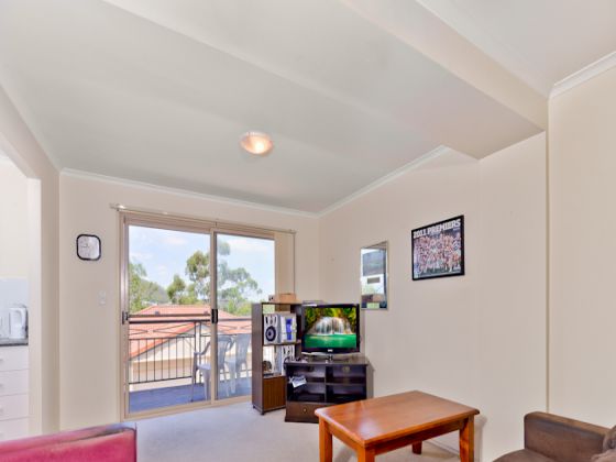 6/70 Crest Street Mount Gravatt East QLD 4122, Mount Gravatt East - Thumbnail 2