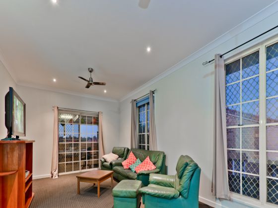 8 Hurlstone St Wishart QLD 4122, Wishart - Thumbnail 5