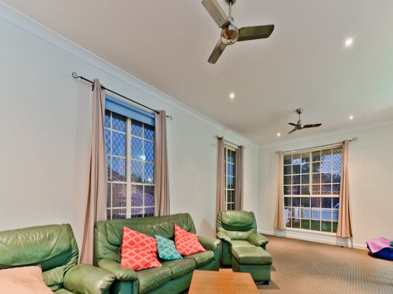 8 Hurlstone St Wishart QLD 4122, Wishart - Thumbnail 6